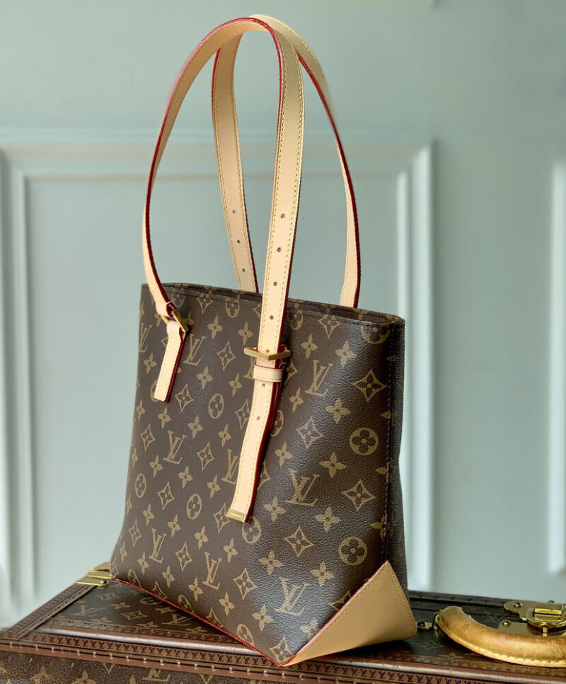 Louis Vuitton Piano M12095 Brown